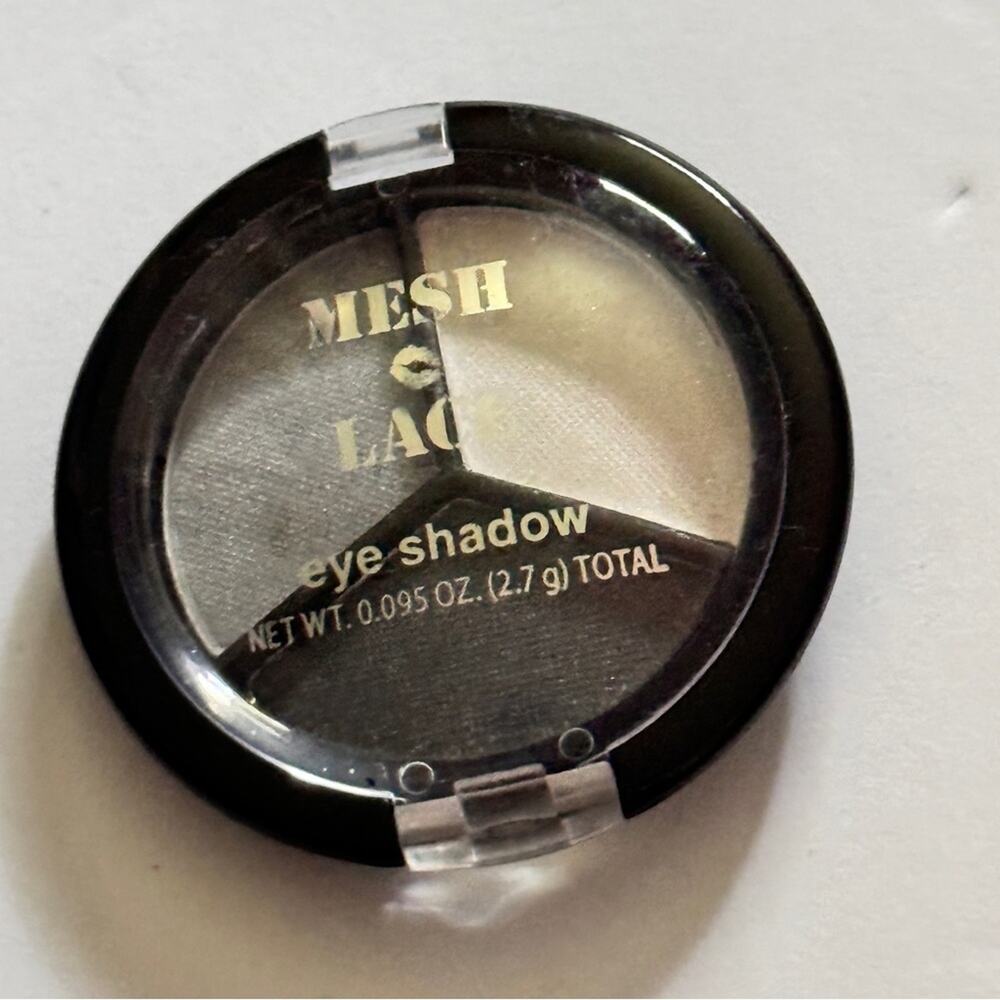Mesh & Lace Trio  Smokey Eyeshadow Makeup Palette   New in Package